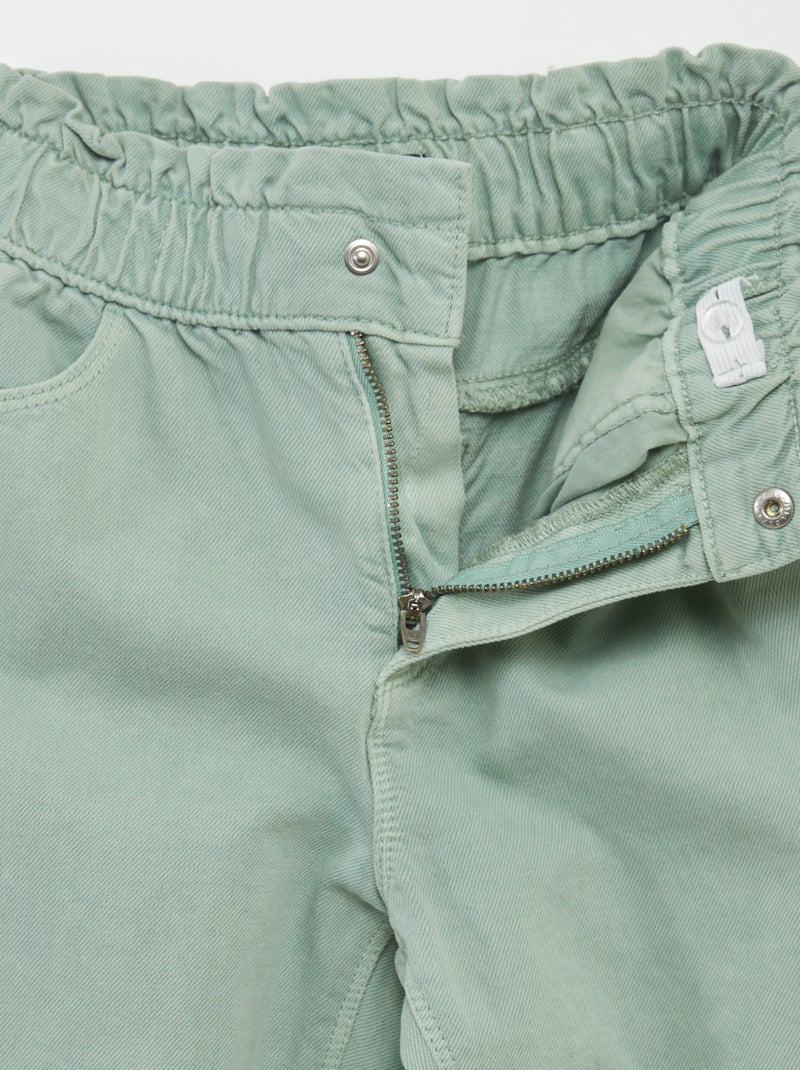 Pantalon twill volantée à la ceinture Vert - Kiabi