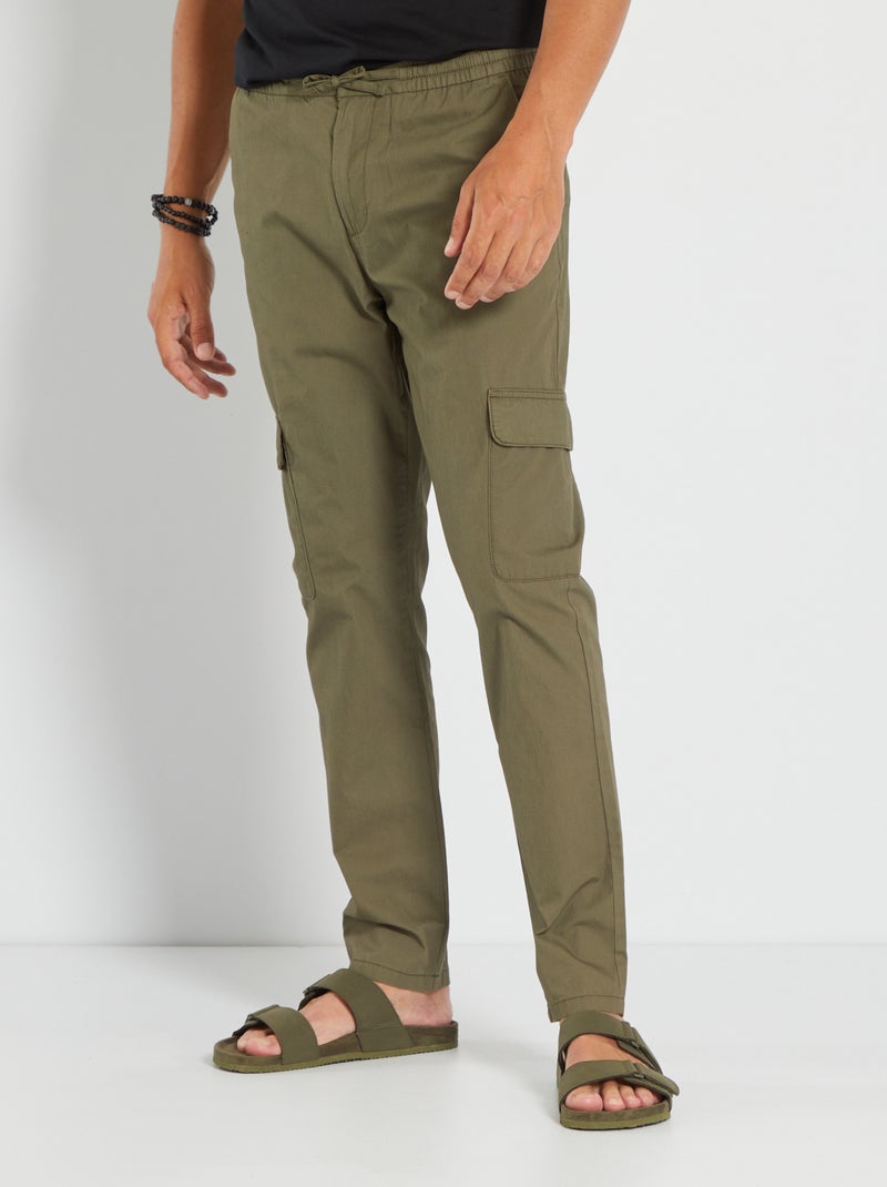 Pantalon uni avec poches à rabats Kaki - Kiabi