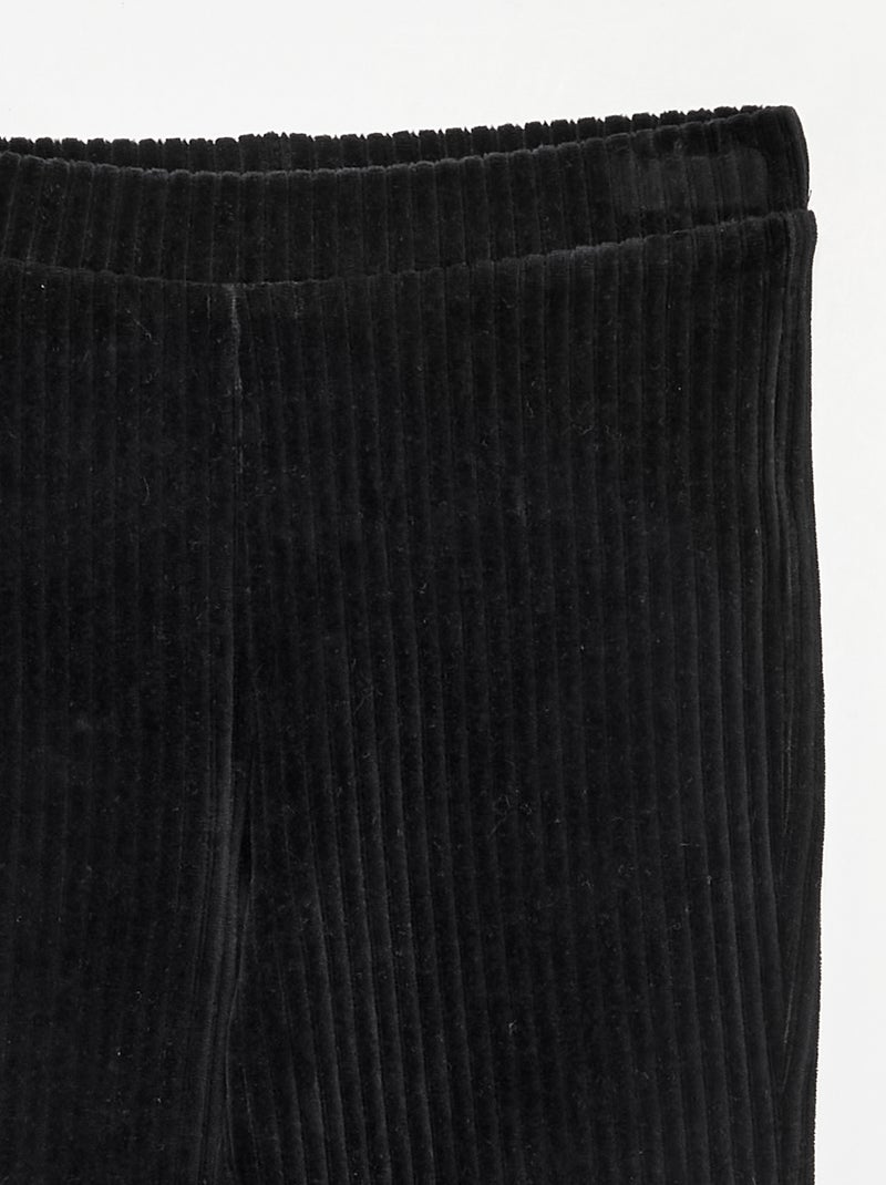 Pantalon uni en velours côtelé Noir - Kiabi
