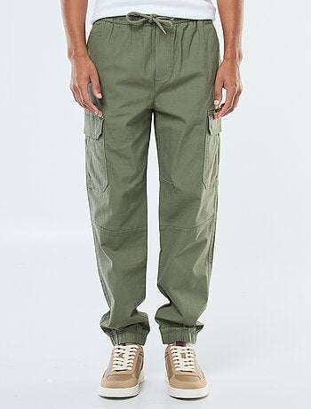 Pantalon uni multipoches avec taille élastiquée