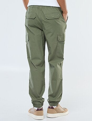 Pantalon uni multipoches avec taille élastiquée
