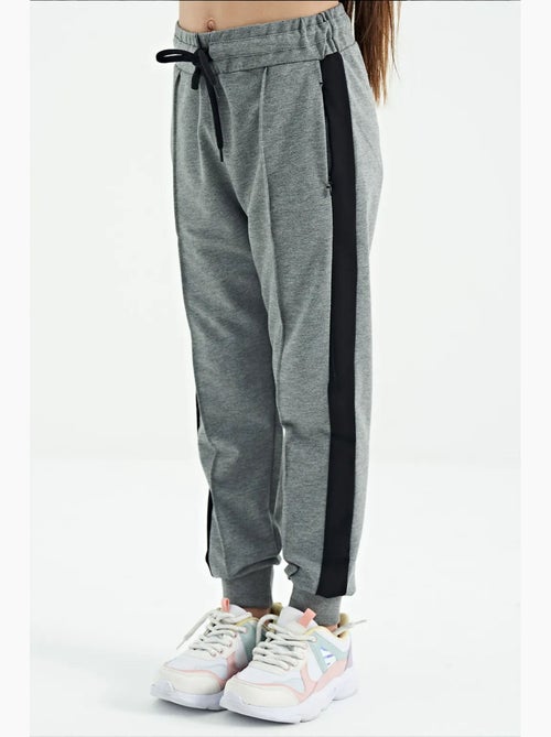 Pantalon unisexe junior en mélange de coton tommy - Kiabi Pantalon unisexe junior en mélange de coton tommy - Kiabi