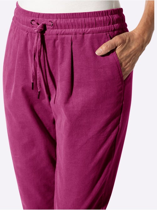 Pantalon velours qualité coton doux sur la peau - Taille courte - witt - Kiabi Pantalon velours qualité coton doux sur la peau - Taille courte - witt - Kiabi