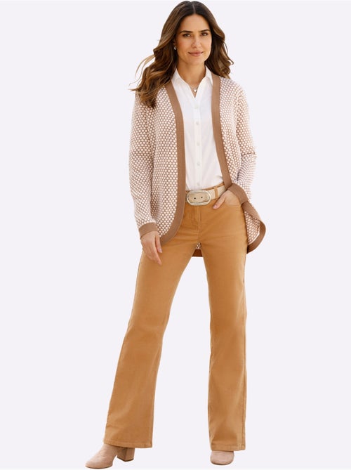 Pantalon velours qualité velours très douce - taille courte - moda vilona - Kiabi Pantalon velours qualité velours très douce - taille courte - moda vilona - Kiabi