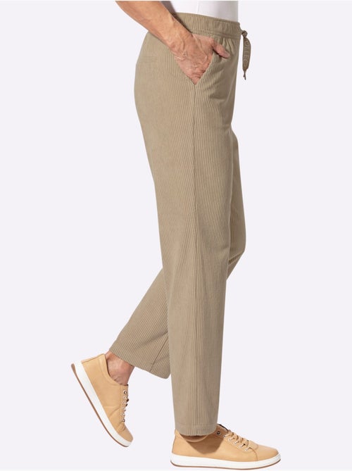 Pantalon velours qualité velours très douce - taille courte - witt - Kiabi Pantalon velours qualité velours très douce - taille courte - witt - Kiabi