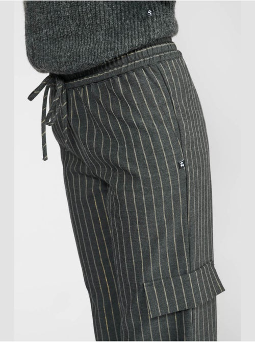 Pantalon zitagi droite 'le temps des cerises' - Kiabi Pantalon zitagi droite 'le temps des cerises' - Kiabi