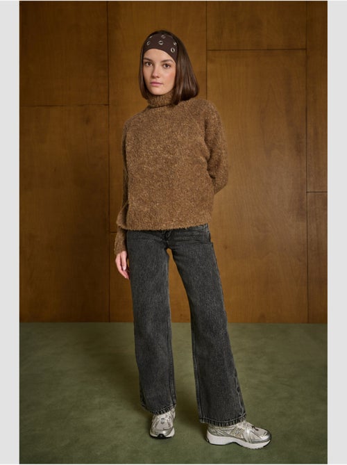 Pantalon zuligi droite en jeans 'le temps des cerises' - Kiabi Pantalon zuligi droite en jeans 'le temps des cerises' - Kiabi