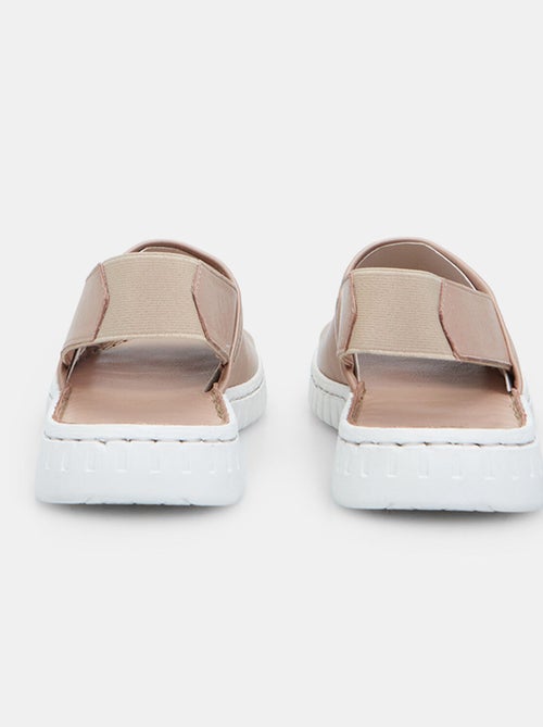Pantoufles 'BATA' - Kiabi Pantoufles 'BATA' - Kiabi