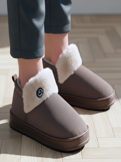 Pantoufles charentaises montantes MU10162 - Kiabi Pantoufles charentaises montantes MU10162 - Kiabi