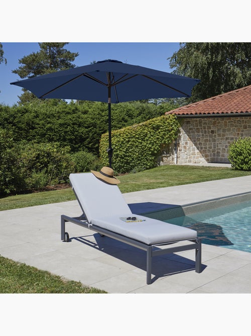 Parasol Centré et Inclinable Ø 3 m en Aluminium - Kiabi Parasol Centré et Inclinable Ø 3 m en Aluminium - Kiabi