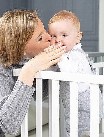 Parc bébé hexagonal en bois avec tapis déperlant et matelas déhoussable 'Roba Style' ROBA