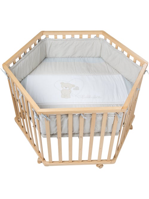 Parc bébé hexagonal en bois + tapis imprimé ourson 'Liebhabear' ROBA - Kiabi Parc bébé hexagonal en bois + tapis imprimé ourson 'Liebhabear' ROBA - Kiabi