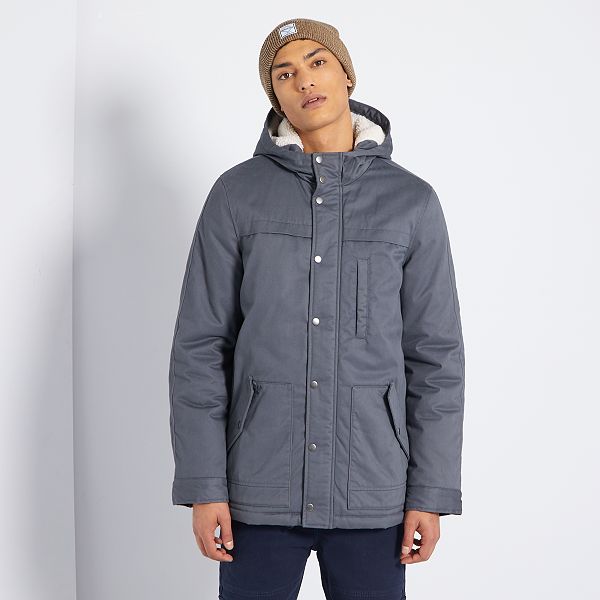 Parka à capuche Homme kaki Kiabi 40,00€ Parka à capuche Homme gris fer Kiabi 40,00€