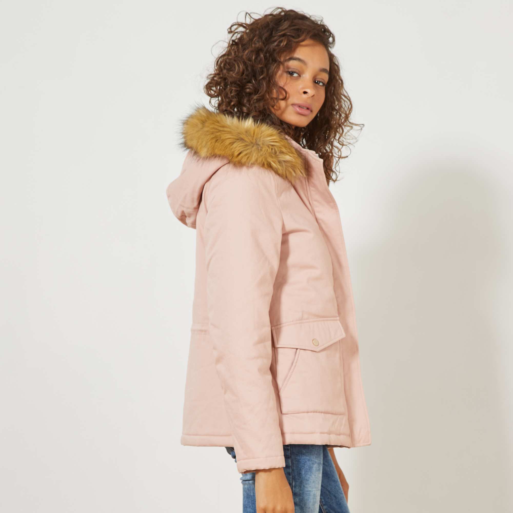 Parka courte avec capuche et fausse fourrure Femme - Kiabi - 25,00�?�