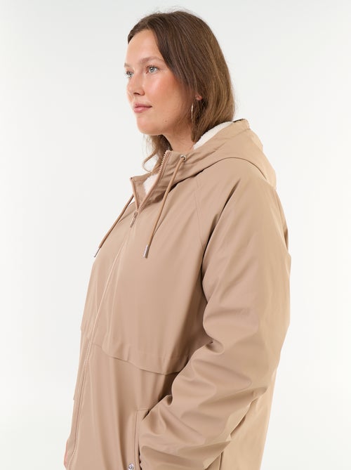 Parka gummy doublée à capuche - Kiabi Parka gummy doublée à capuche - Kiabi