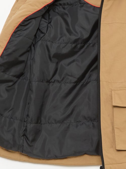 Parka légère à capuche avec 2 poches soufflées à rabat - Kiabi