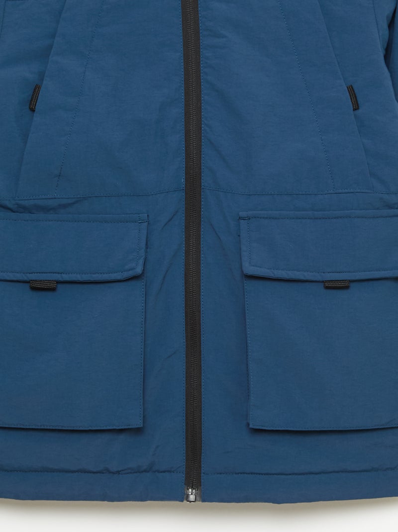 Parka légère à capuche avec 2 poches soufflées à rabat Bleu - Kiabi