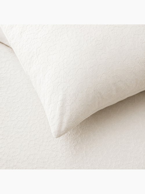 Parure 3 pièces 240 x 220 cm velours gaufré fauve ivoire - Kiabi Parure 3 pièces 240 x 220 cm velours gaufré fauve ivoire - Kiabi