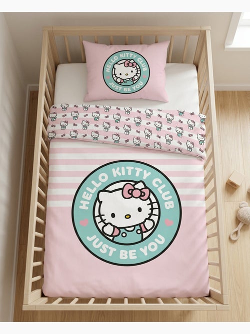 Parure Bébé Hello Kitty 100x140cm + Taie 40x60cm – Club Just Be You Rose Menthe – 100% Coton - Kiabi Parure Bébé Hello Kitty 100x140cm + Taie 40x60cm – Club Just Be You Rose Menthe – 100% Coton - Kiabi