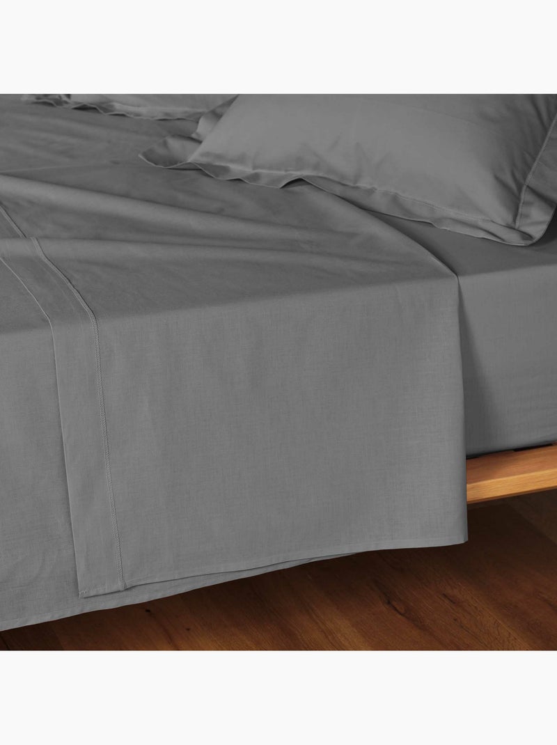 Parure de drap 4 Pièces en coton 57 fils – Drap-Housse, Drap Plat et 2 Taies d’Oreiller gris anthracite - Kiabi