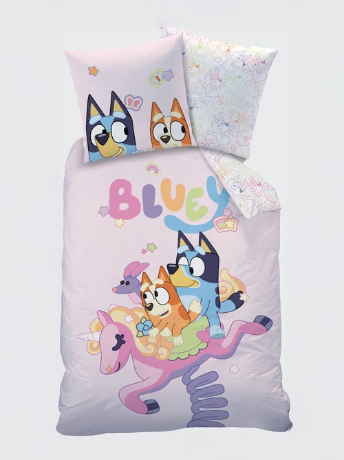 Parure de draps 'Bluey' 2 pièces - 1 housse de couette 1 personne + 1 taie d'oreiller - Kiabi Parure de draps 'Bluey' 2 pièces - 1 housse de couette 1 personne + 1 taie d'oreiller - Kiabi