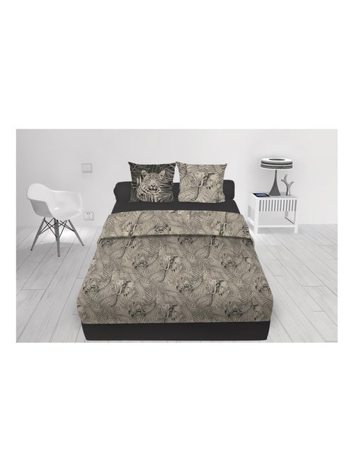 Parure de draps en coton 57 fils/cm2 SAFARI, par Soleil d'Ocre avec 2 taies d'oreiller - Kiabi Parure de draps en coton 57 fils/cm2 SAFARI, par Soleil d'Ocre avec 2 taies d'oreiller - Kiabi