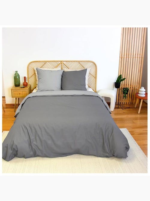 Parure de lit - côté déco - bicolore uni - 100% coton - 220x240 cm + 2 taies 63x63 - oeko-tex - Kiabi Parure de lit - côté déco - bicolore uni - 100% coton - 220x240 cm + 2 taies 63x63 - oeko-tex - Kiabi