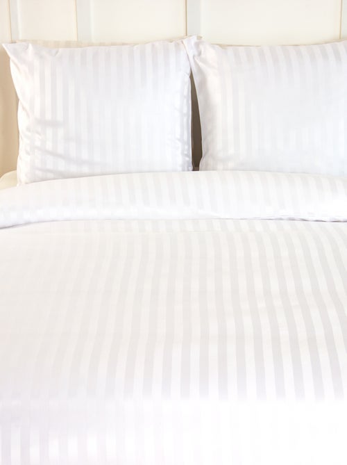 Parure de lit 1 ou 2 personnes en satin + 2 taies - Kiabi