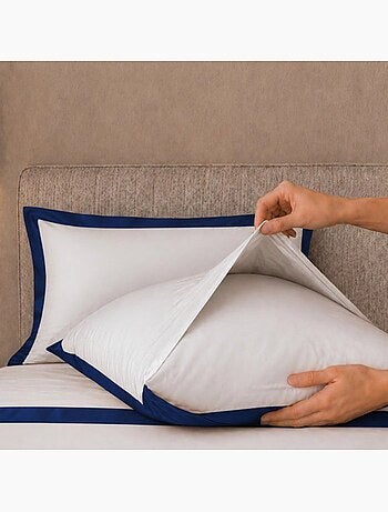 Parure de lit 1 personne - the white stone - 130x200 - drap plat 190x295 - volant satin bleu