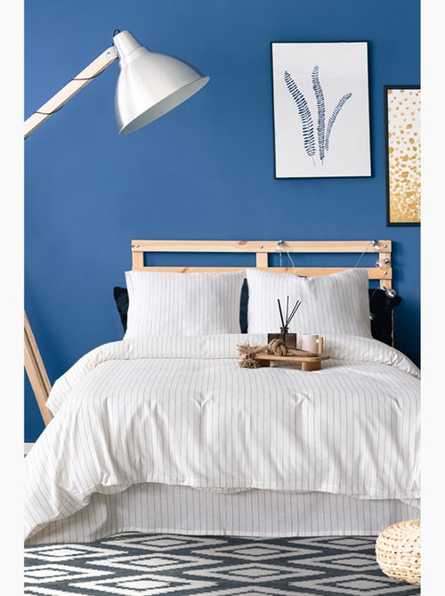 Parure de lit 100% coton tisse teint Bleu - Kiabi Parure de lit 100% coton tisse teint Bleu - Kiabi