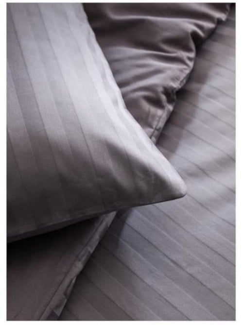 Parure de lit 2 personnes uni coton PRESTIGE - Kiabi Parure de lit 2 personnes uni coton PRESTIGE - Kiabi