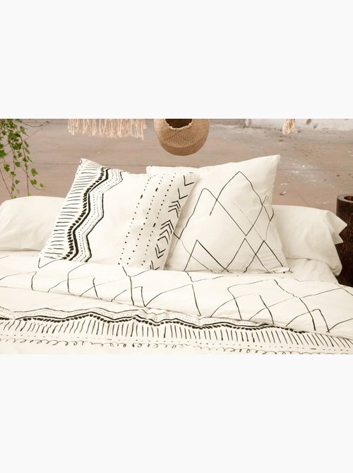Parure de lit + 2 taies d’oreiller – coton 57 fils – motif berbère - Kiabi Parure de lit + 2 taies d’oreiller – coton 57 fils – motif berbère - Kiabi