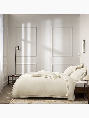 Parure de lit + 2 taies d’oreiller satin de coton 120 fils brodé autrefois