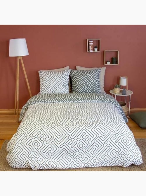 Parure de lit 220x240 cm - cote deco - géométrique gris et blanc - microfibre - réversible - adulte - Kiabi Parure de lit 220x240 cm - cote deco - géométrique gris et blanc - microfibre - réversible - adulte - Kiabi