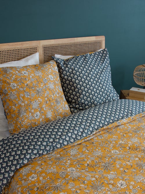 Parure de lit 3 pièces - 2 personnes - Housse de couette + 2 taies d'oreiller - Kiabi Parure de lit 3 pièces - 2 personnes - Housse de couette + 2 taies d'oreiller - Kiabi