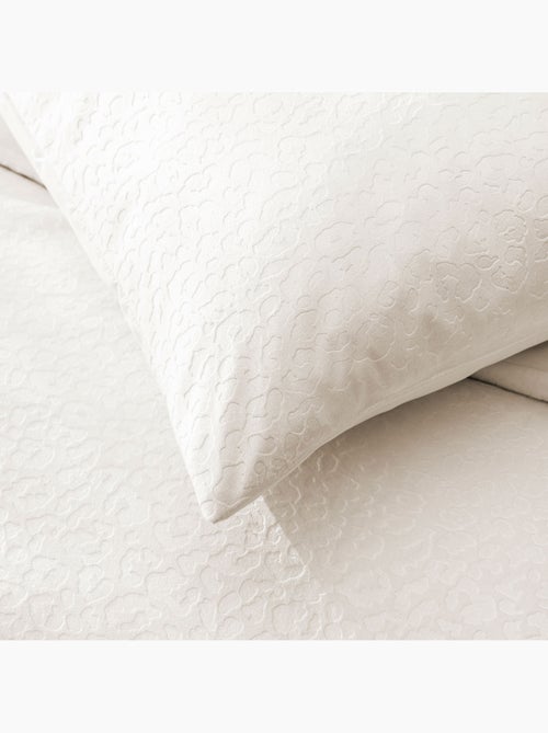 Parure de lit 3 pièces en velours gaufré fauve housse + taies - Kiabi Parure de lit 3 pièces en velours gaufré fauve housse + taies - Kiabi