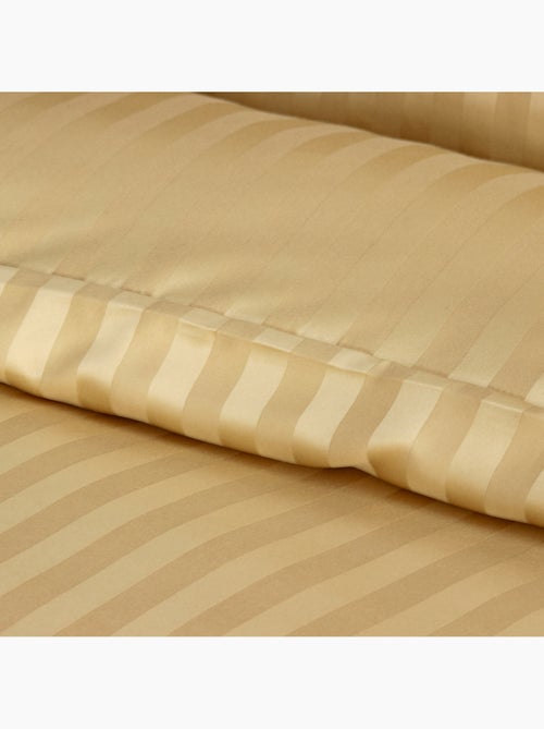 Parure de lit 3 pièces satin à fines rayures housse + taies - Kiabi