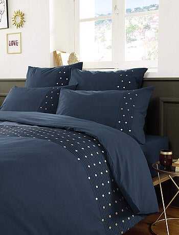 Parure de lit brodée plis religieuses