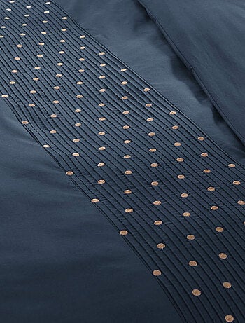 Parure de lit brodée plis religieuses