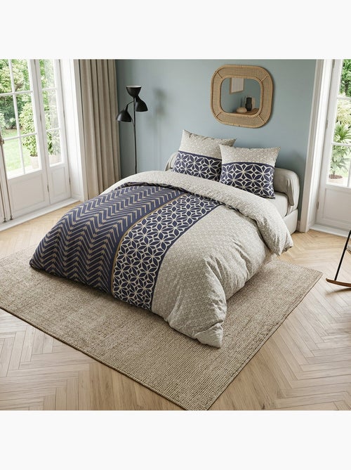 Parure de lit coton motif art déco bleu et beige, mevin - Kiabi Parure de lit coton motif art déco bleu et beige, mevin - Kiabi