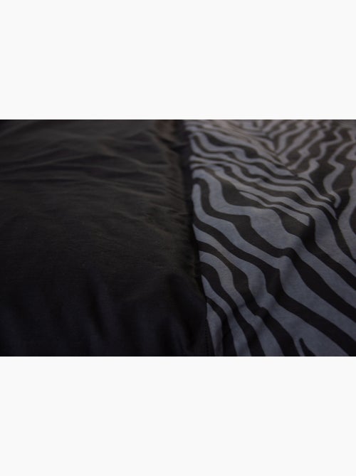 Parure de Lit en Réversible Imprimé Léopard - 240x220 / Noir - Kiabi