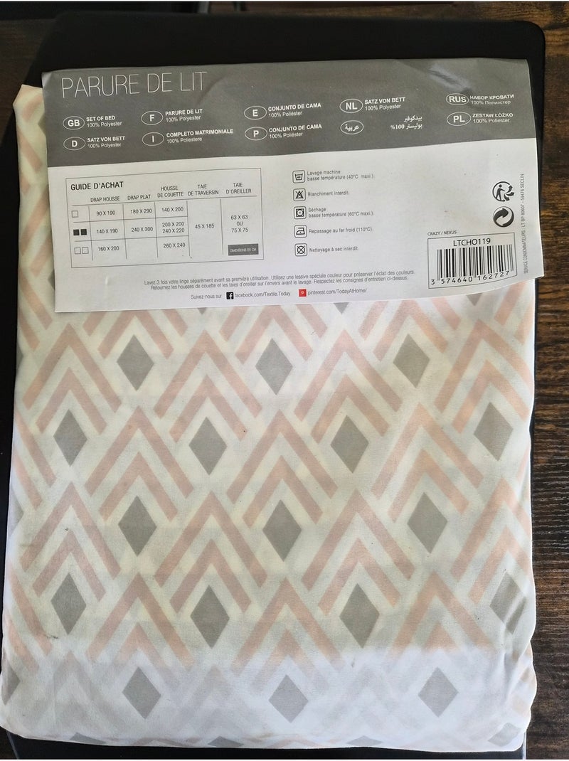 Parure de lit microfibre 220 x 240 cm rose motif geometrique Multicolore - Kiabi