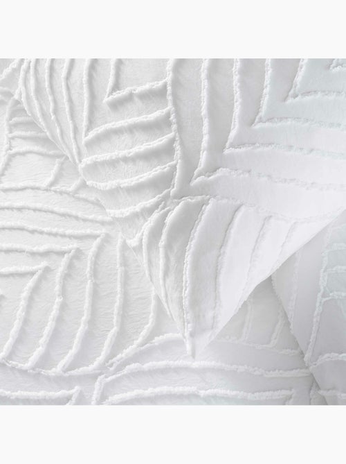Parure de lit – Microfibre tuftée motif feuilles + 2 taies - Kiabi Parure de lit – Microfibre tuftée motif feuilles + 2 taies - Kiabi
