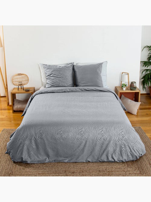 Parure de lit polyester réversible imprimé zèbre 2 places gris Ondula - Kiabi Parure de lit polyester réversible imprimé zèbre 2 places gris Ondula - Kiabi