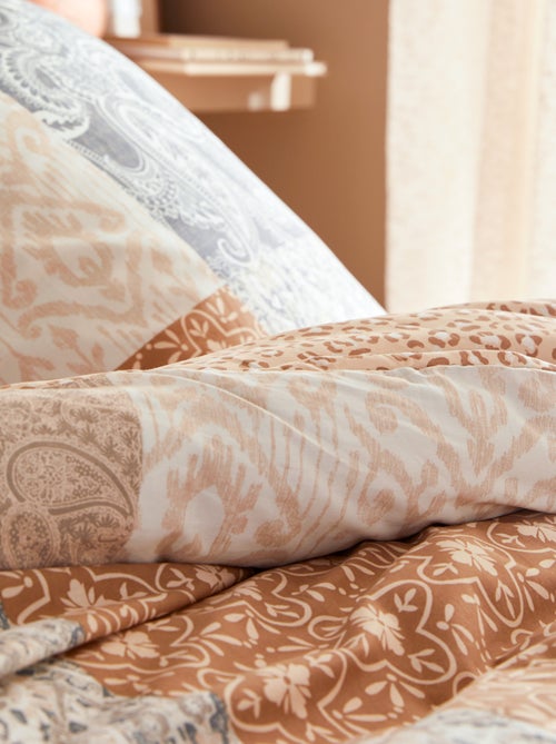 Parure de lit réversible en coton imprimé patchwork - Kiabi Parure de lit réversible en coton imprimé patchwork - Kiabi