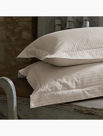Parure de lit satin de coton CONCERTO Taie 65x65 cm A rayures