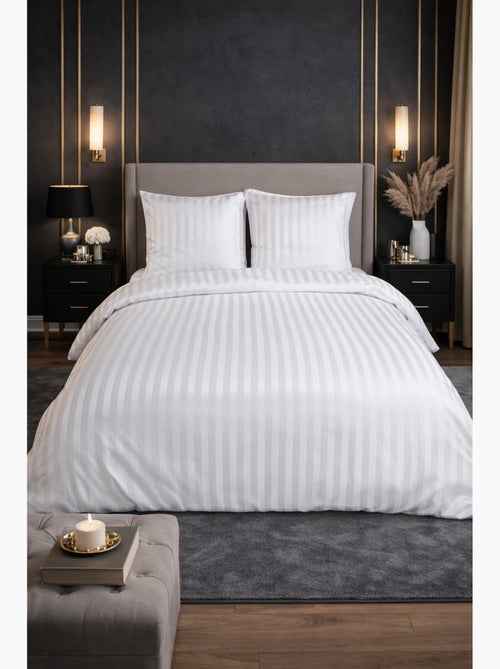 Parure de Lit Satin en Microfibre - Rayures Tissées - 240x220 / Beige - Kiabi