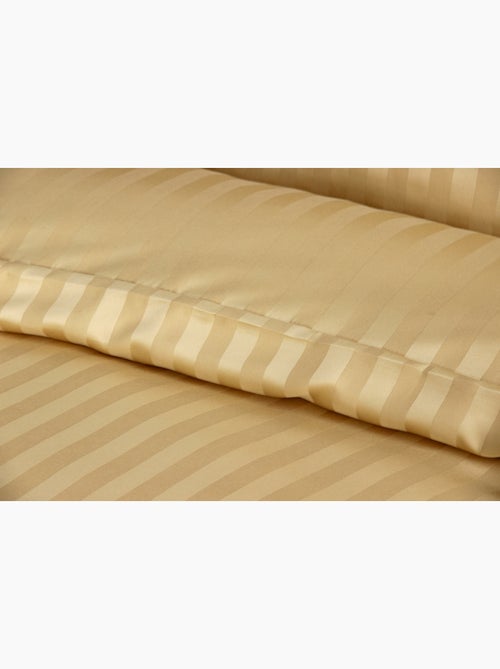 Parure de lit satin en microfibre - rayures tissées - jaune - 240x220 / jaune - Kiabi Parure de lit satin en microfibre - rayures tissées - jaune - 240x220 / jaune - Kiabi