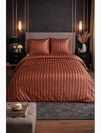 Parure de Lit Satin en Microfibre – Rayures Tissées