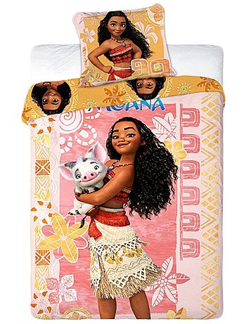 Product Rêve d'aventures avec cette parure de lit de ton héroïne 'Vaiana' ! - Parure de lit 'Vaiana' de 'Disney' - Housse de couette réversible - Imprimés 'Vaiana' sur les 2 faces - Dimensions : 140 x 200 cm - Taie d'oreiller - Imprimé 'Vaiana' sur le dessus - Dimensions : 63 x 63 cmHabillement Maison / Maison / Linge de lit enfant / Parure de lit Standard KIABI